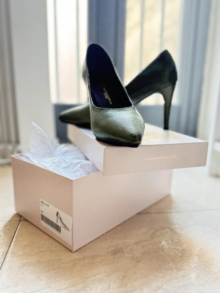 Leather Shoes €55