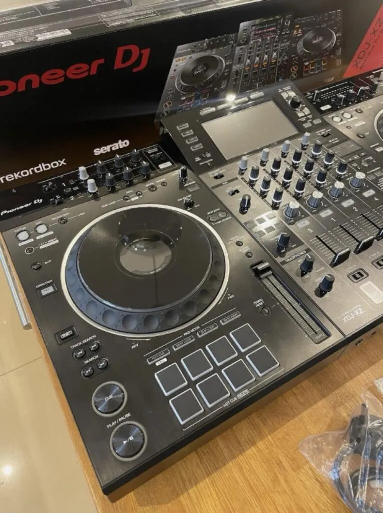 Pioneer XDJ-XZ Professional All‑In‑One DJ System